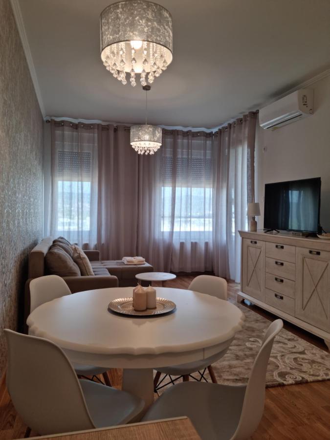 バニャ・ルカApartman Anamarijaアパートメント エクステリア 写真