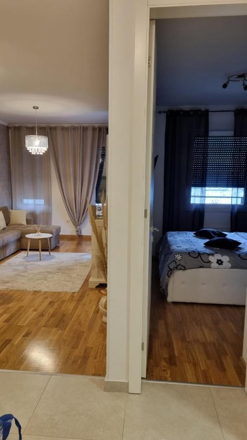 バニャ・ルカApartman Anamarijaアパートメント エクステリア 写真
